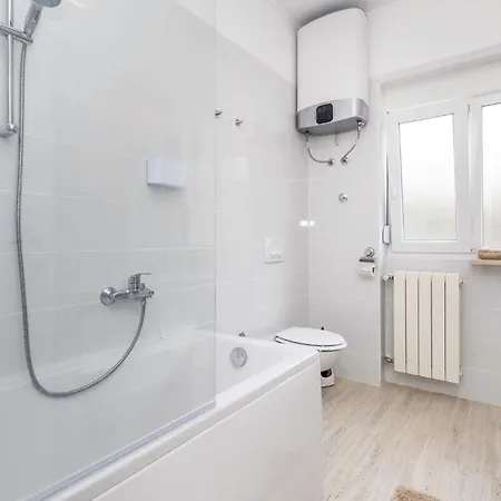 Beautiful In With Kitchen Apartment Jurdani